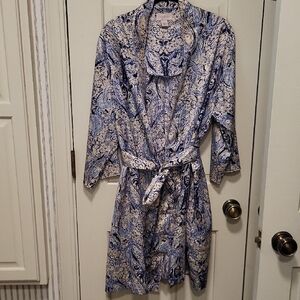 Cabernet Blue and Cream Paisley Women's Robe